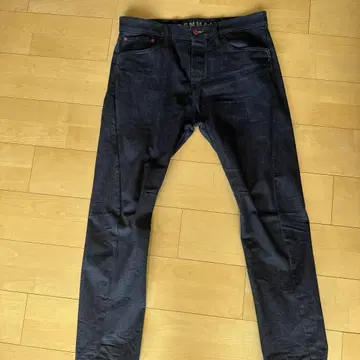 DENHAM 다크 블루 스트레이트 데님