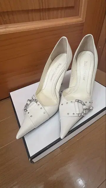 Pinky&Dianne 화이트 하이힐
