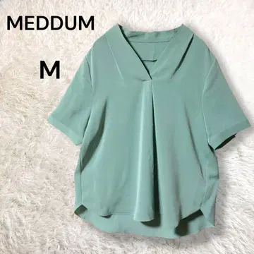 메둠 반팔 V넥 턱 셔츠 블라우스 은은한 광택 M 오피스 캐주얼