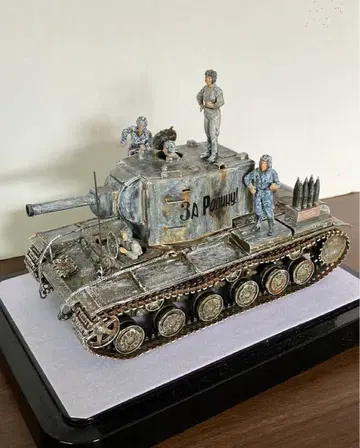 소련군 중전차 KV-2 기가토 1/35 타미야 완성품 케이스 포함