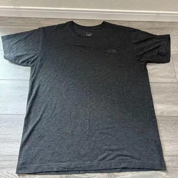 THE NORTH FACE XL 다크 그레이 티셔츠 XL