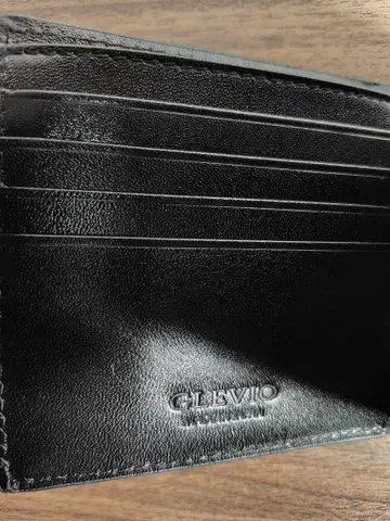GLEVIO 블랙 두겹 지갑 가죽