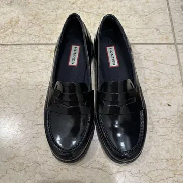 HUNTER 블랙 로퍼
