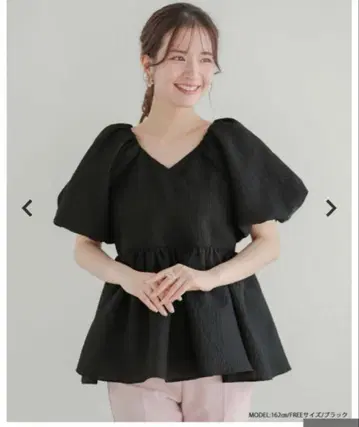 시착만 한 상품 핏모어 2025SS 자카드 카슈쿨 페플럼 탑 블랙