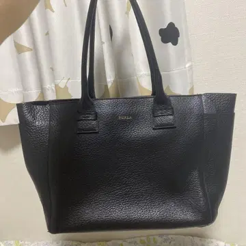 훌라 블랙 가죽 토트백