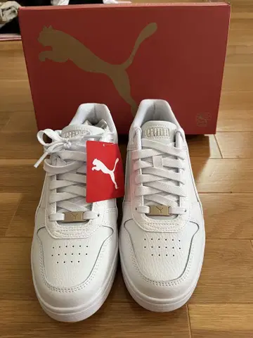PUMA 스니커즈