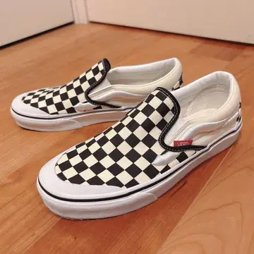 VANS 클래식 슬립온 체커보드 패턴