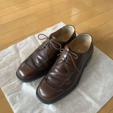 페라가모 가죽 신발 끈