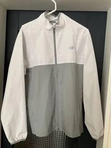 New balance 뉴발란스 윈드 브레이커 라이트 그레이 남성용