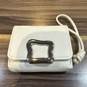 라코레 3단 폴더형 지갑 화이트