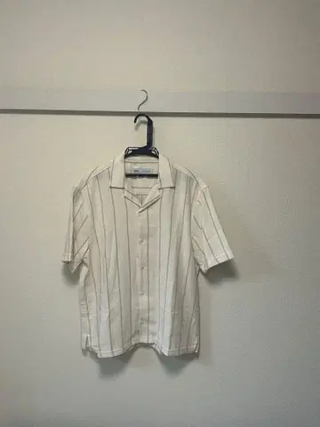 자라 반팔 오픈 카라 셔츠 L 사이즈