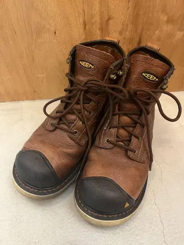 KEEN 브라운 워크 부츠