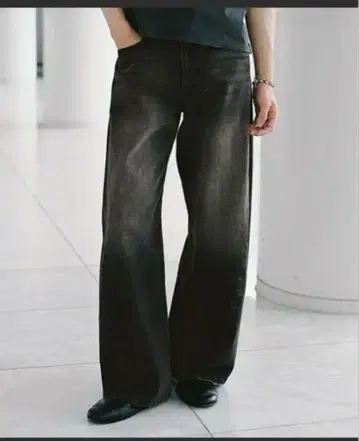 VINTAGE WASHED CURVED DENIM M 사이즈