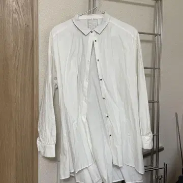 BEARDSLEY 화이트 긴팔 셔츠