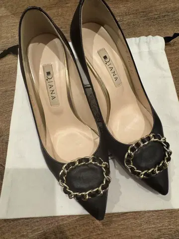 DIANA 블랙 스틸레토 펌프스 23.5cm