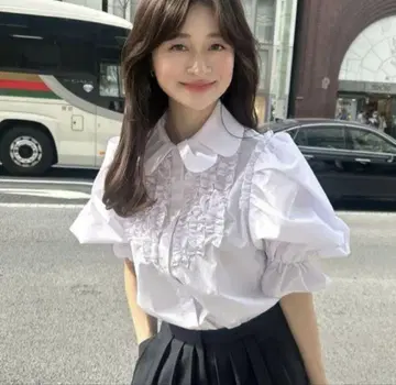 Bibiy 블라우스 CORA PUFF BLOUSE