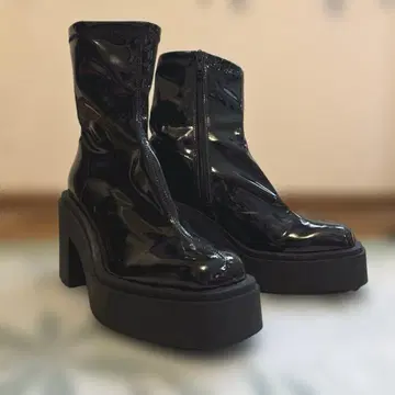새상품 H&M 통굽 부츠 에나멜 부츠 사이즈 39 25cm 25.5