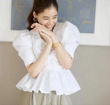 당일 발송 OK! SNIDEL 스나이델 코튼 볼륨 퍼프 블라우스 화이트