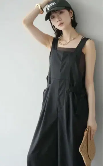벨트 디자인 살로펫 블랙/루미에르 같은 형태