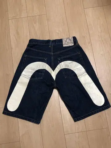 evisu 에비수 오오구로 숏팬츠 lot.2001 size32