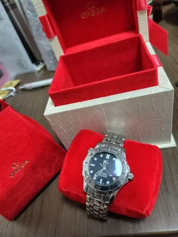 오메가 씨마스터 프로페셔널 쿼츠