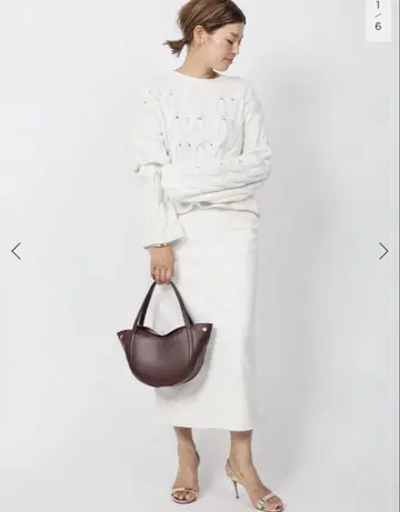 두즈엠 클래스 23AW RECTEX 타이트 스커트 화이트