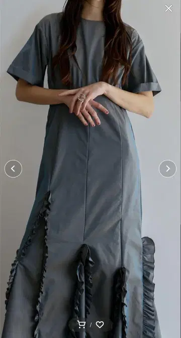 비대칭 프릴 샴브레이 원피스