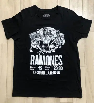 SARO 구매 RAMONES 티셔츠 새상품급