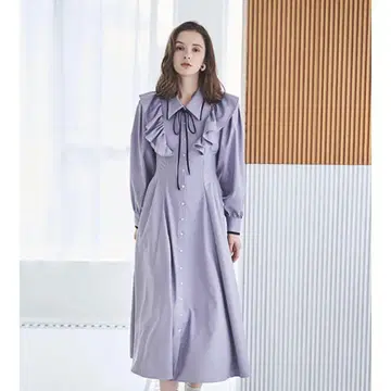 AndCouture 어깨 프릴 배색 원피스 정가 16,500엔