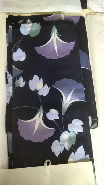 넓은 옷깃 나팔꽃 꽃무늬 유카타 교육용 실 포함