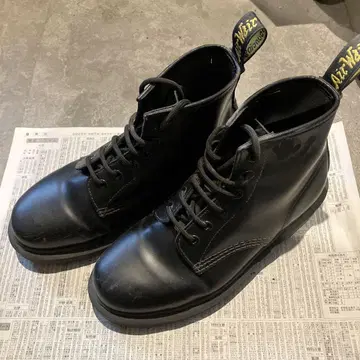 Dr. Martens / 닥터마틴 블랙 1460 8홀 부츠
