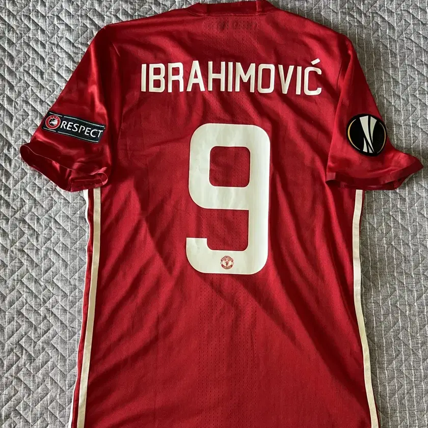 Overseas m 16-17 ManU Home Short Sleeve Authentic Zlatan