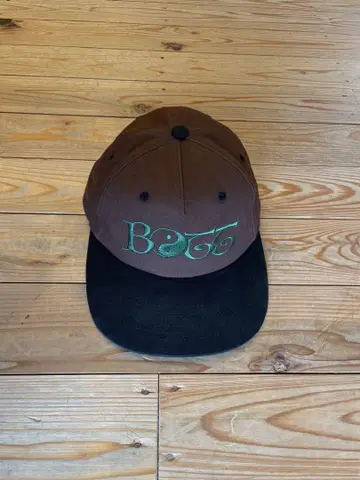 BOTT 자수 로고 캡