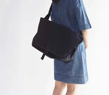 쿠라시키 캔버스 블랙 메신저 백