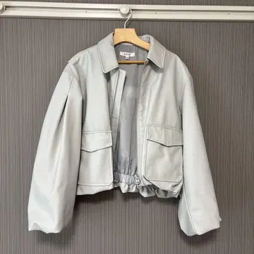 MOUSSY 라이트 그레이 크롭 가죽 자켓