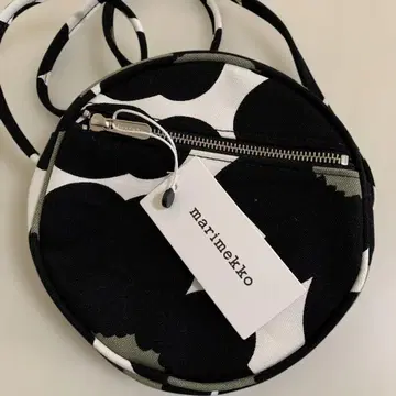 marimekko 새상품 원형 숄더백 블랙 화이트