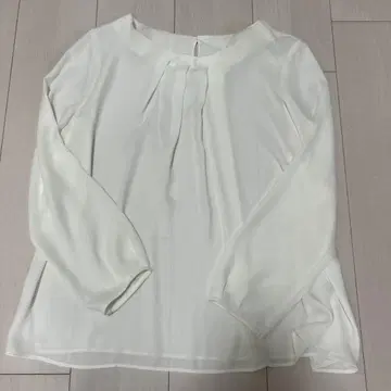 UNITED ARROWS 화이트 블라우스 새상품급
