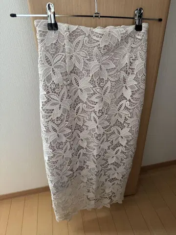 snidel 타이트 스커트 아이보리 레이스