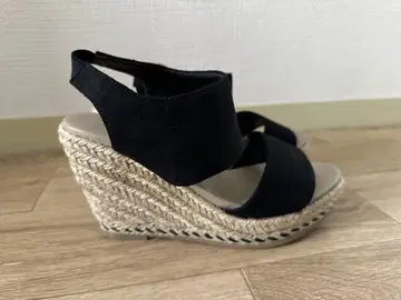 Frees mart 프리즈마트 웨지 샌들 M 사이즈