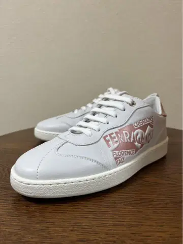 새상품 페라가모 여성용 스니커즈 22cm