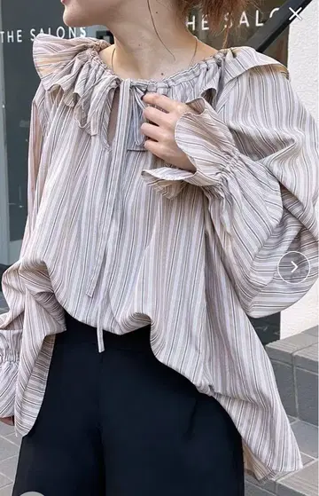 리본 볼륨 블라우스 mysic