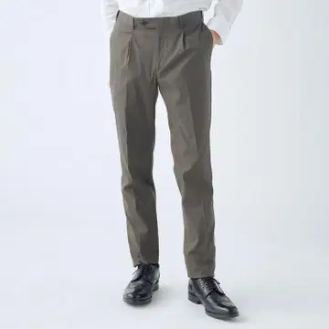 카키 센터 프레스 슬랙스