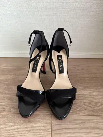 다이애나 스트랩 샌들 힐 미사용 23cm