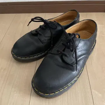 Dr. Martens 블랙 신발