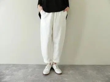 univarsal tissu 린넨 데님 이지 테이퍼드 팬츠 화이트