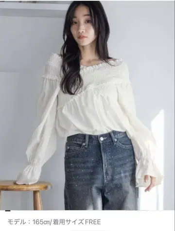 로리즈팜 데님 셔링 블라우스