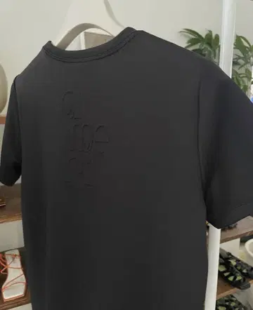 새상품급 AMERI EMBOSS LOGO TEE 블랙