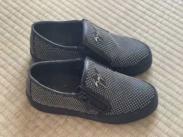 Zanotti 스터드 장식 블랙 슬립온 37