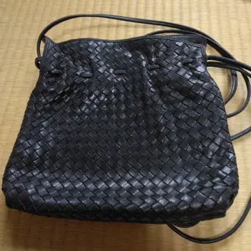 블랙 가죽 숄더백