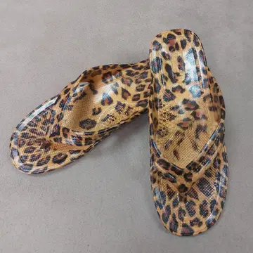 교산 레오파드 무늬 금 브라운 LL 새상품
